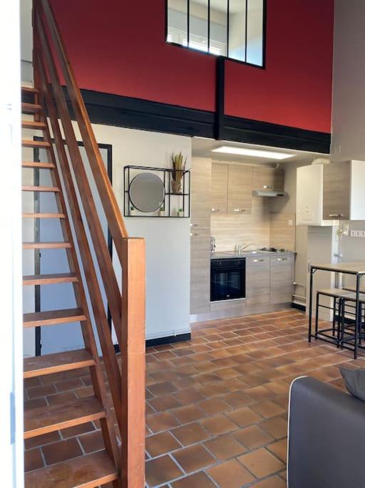 Studio Duplex Meuble Avec Place De Parking Surgères Dış mekan fotoğraf